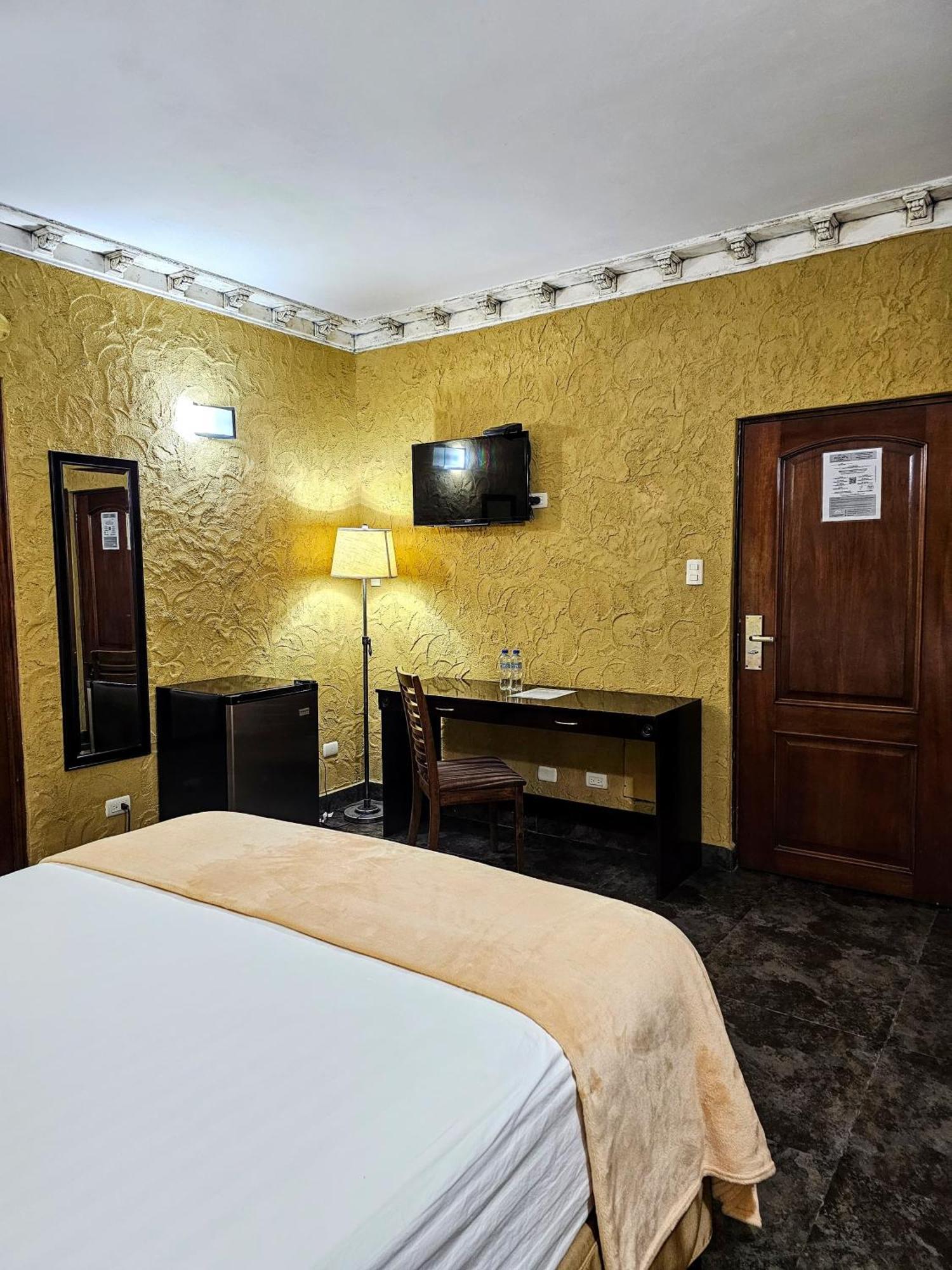 Antigua Inn Hotel Guatemala City Екстер'єр фото
