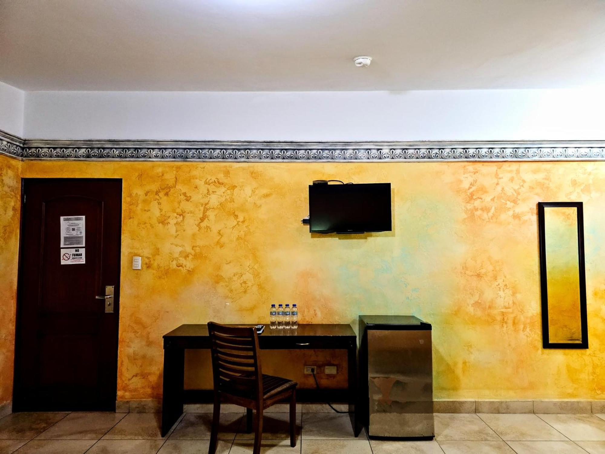 Antigua Inn Hotel Guatemala City Екстер'єр фото