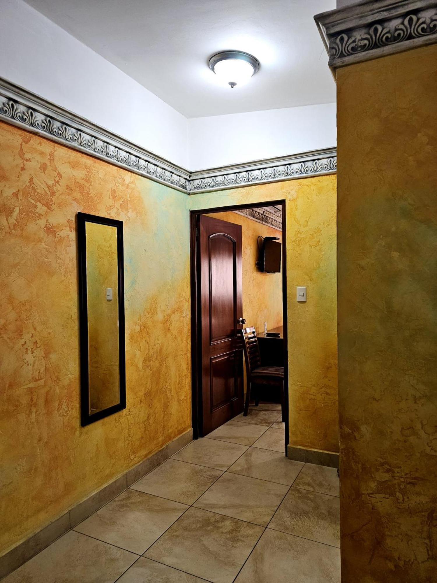 Antigua Inn Hotel Guatemala City Екстер'єр фото
